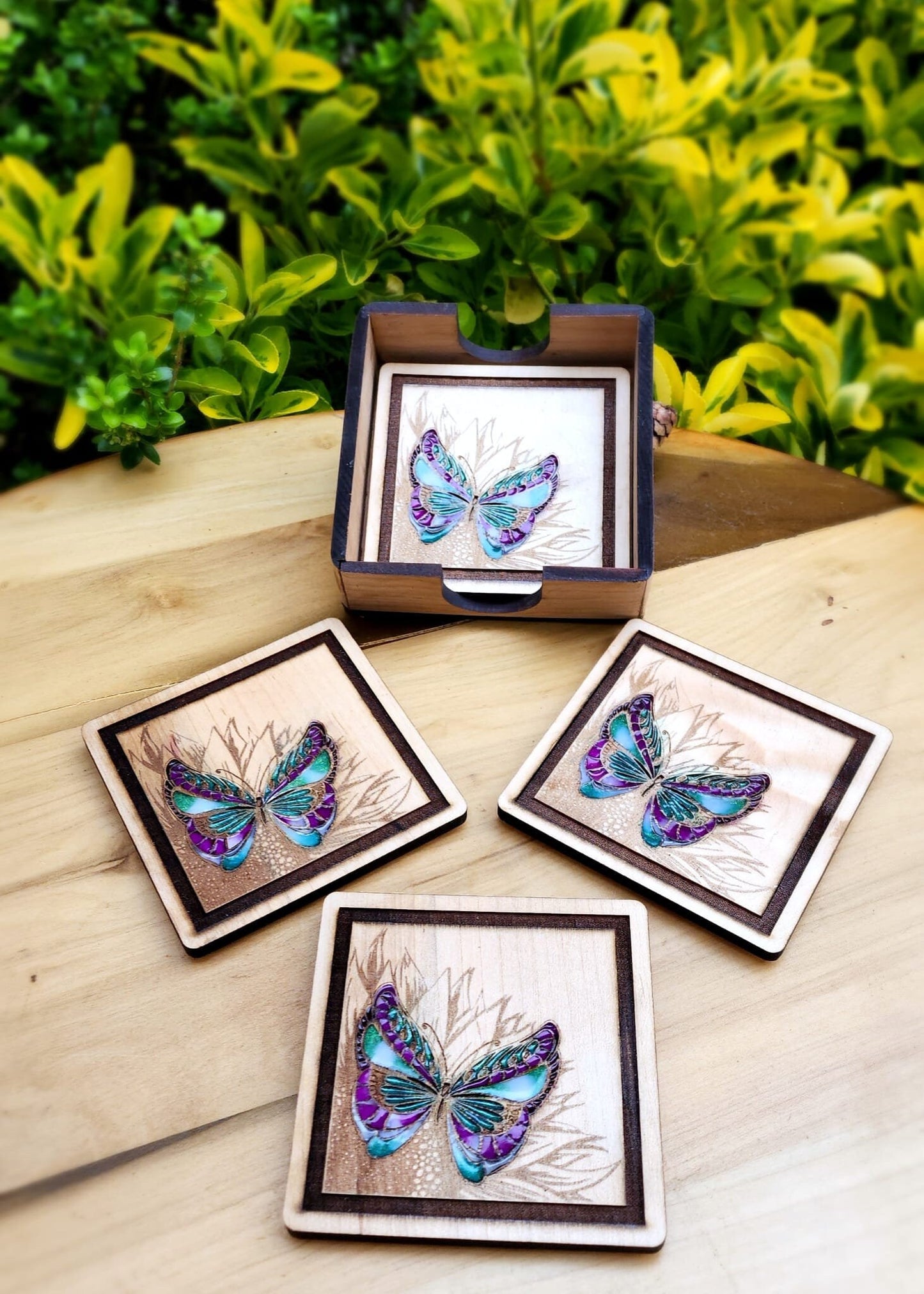 Wood And Resin Coaster, Butterfly's Coaster, Porta vasos , Coaster gift, Anniversary Gift, Wedding Gift , Occasion Gift, Resin, Wood Art .