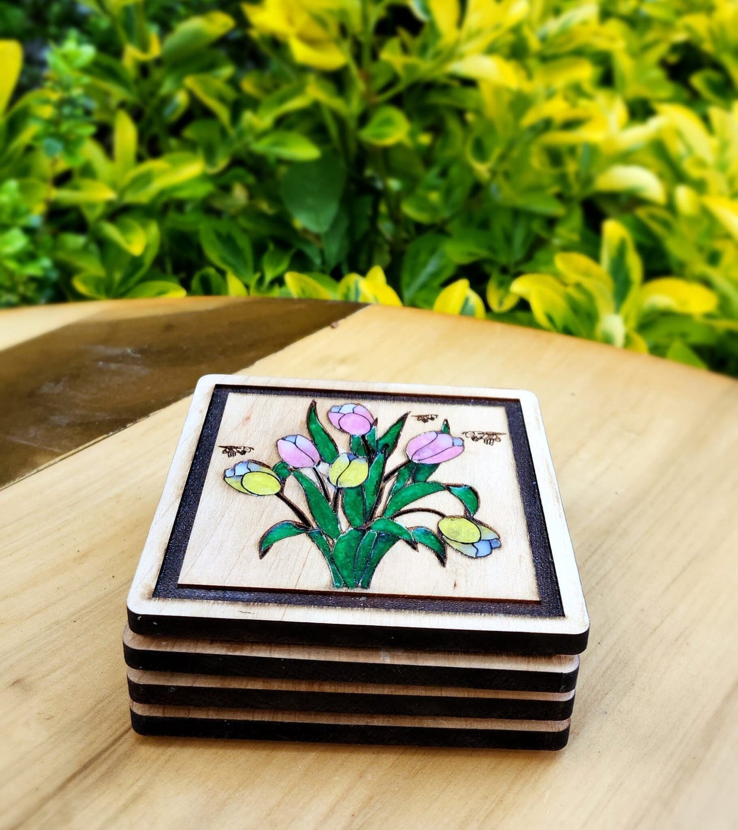 Wood And Resin Coaster, Tulip Coaster, Porta vasos , Coaster gift, Anniversary Gift, Wedding Gift , Occasion Gift, Resin, Wood Art .