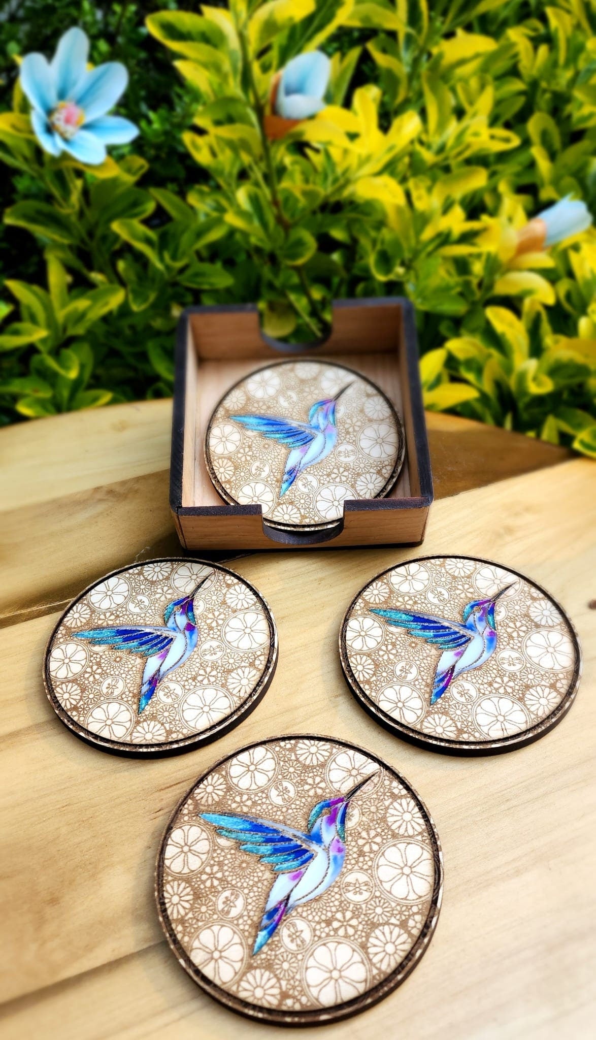Wood And Resin Coaster, Hummingbird Coaster, Porta vasos , Coaster gift, Anniversary Gift, Wedding Gift , Occasion Gift, Resin, Wood Art .