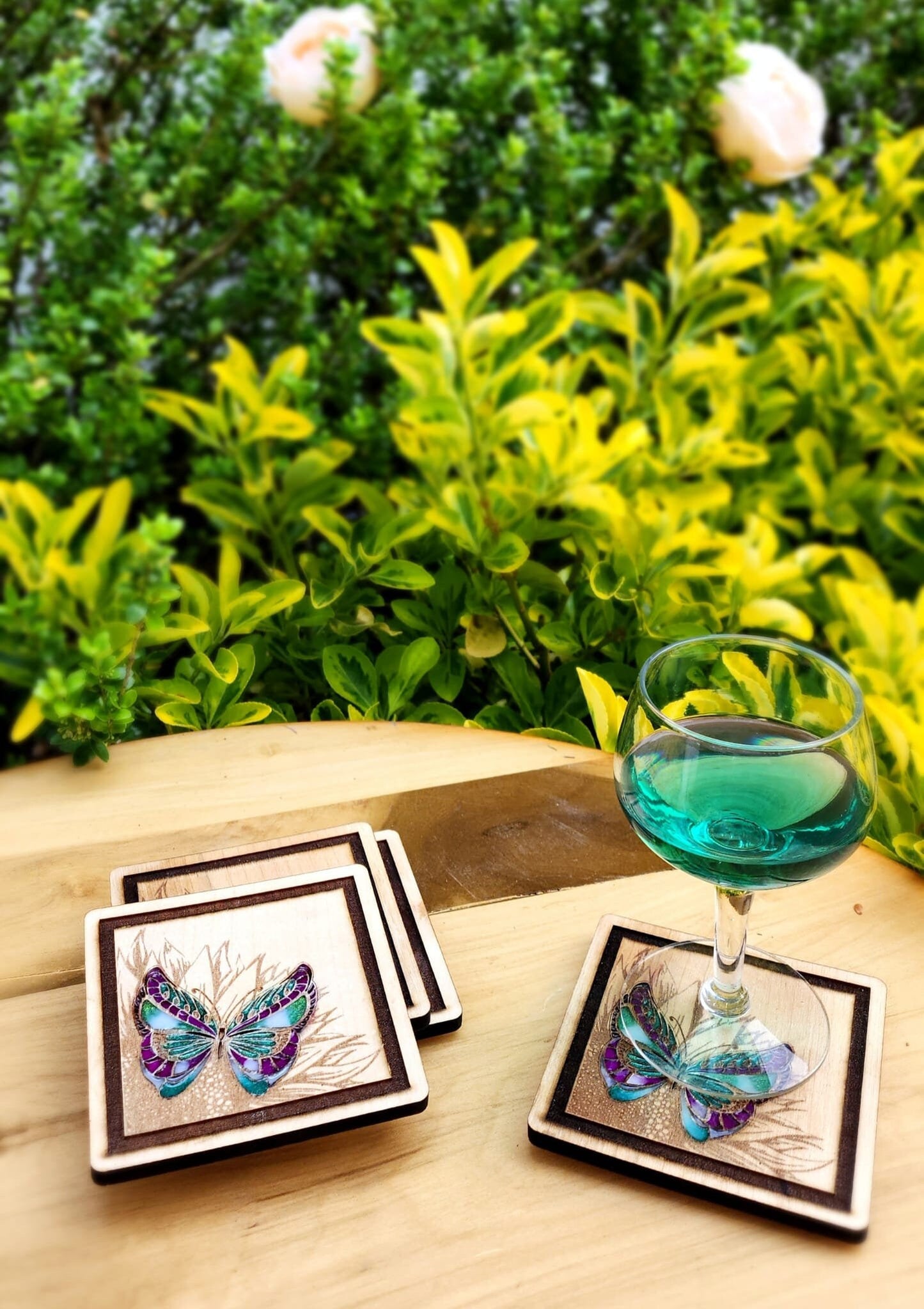 Wood And Resin Coaster, Butterfly's Coaster, Porta vasos , Coaster gift, Anniversary Gift, Wedding Gift , Occasion Gift, Resin, Wood Art .