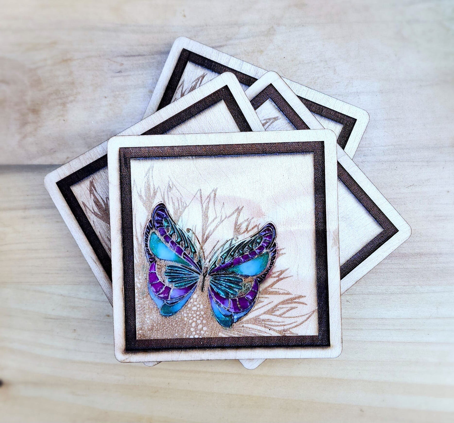 Wood And Resin Coaster, Butterfly's Coaster, Porta vasos , Coaster gift, Anniversary Gift, Wedding Gift , Occasion Gift, Resin, Wood Art .